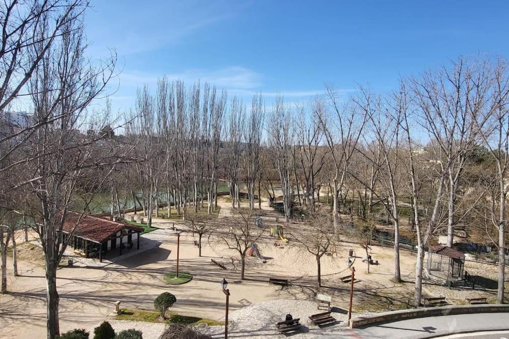 Alojamiento Centrico La Buganvilla Aranda de Duero Exterior foto